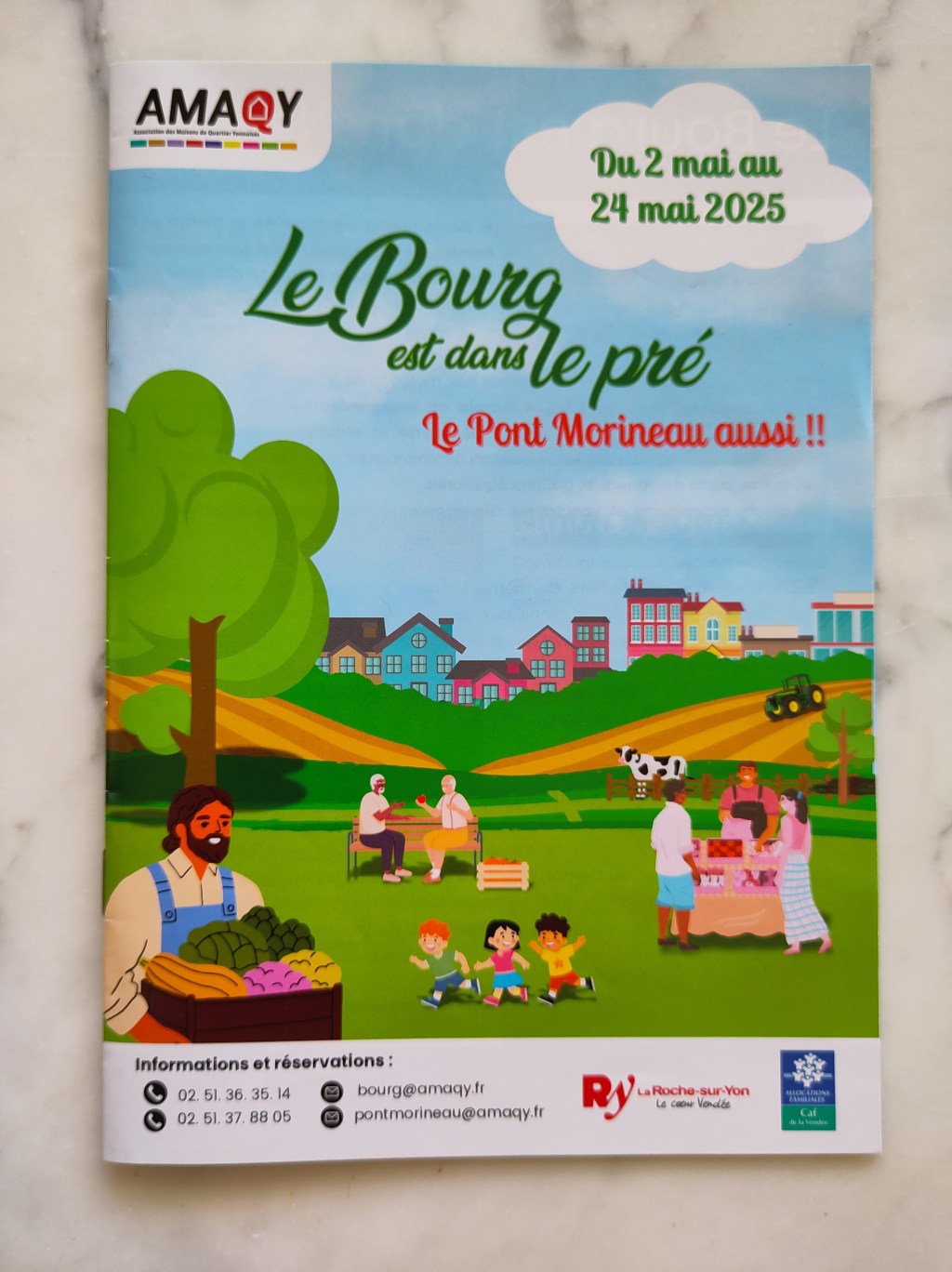 Le bourg est dans le&nbsp;pré